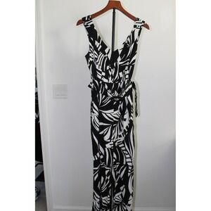 Tahari Black White Palm Leaf Sleeveless Wide Leg Belted Jumpsuit Pockets Size 4